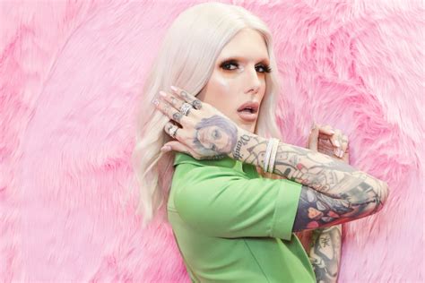 Feb 16, 2023 · Controversial make-up mogul Jeffree Star has launched into a verbal tirade against non-binary people, claiming that their identities are ‘made up’. For weeks, Star …